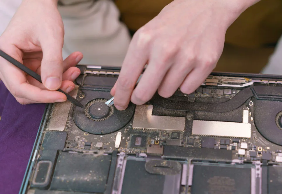 Địa Chỉ Sửa Laptop Tự Khởi Động Lại Liên Tục TPHCM