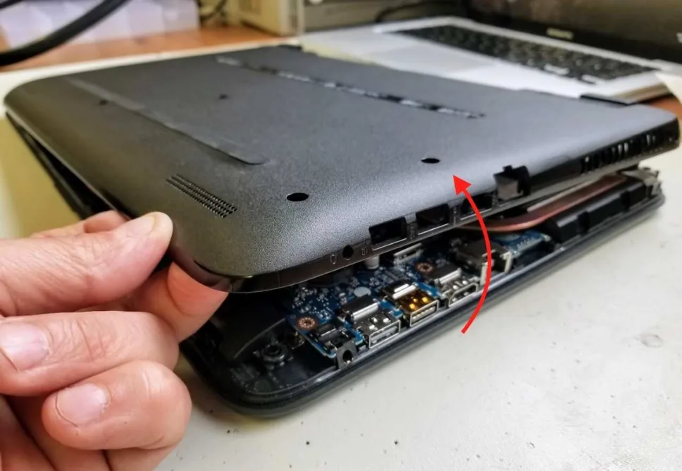 Tự Nâng Cấp RAM Laptop Tại Nhà – Hướng Dẫn A-Z Cho Người Không Rành Kỹ Thuật