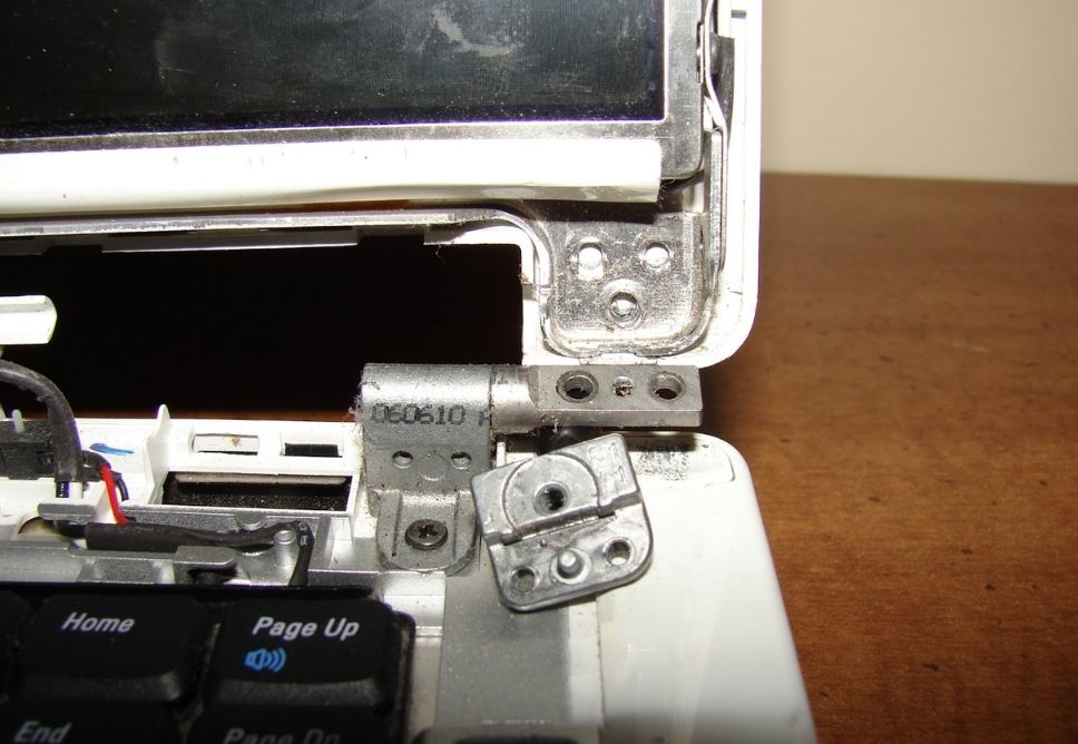 Địa Chỉ Thay Bản Lề Laptop Quận Tân Bình Lấy Ngay