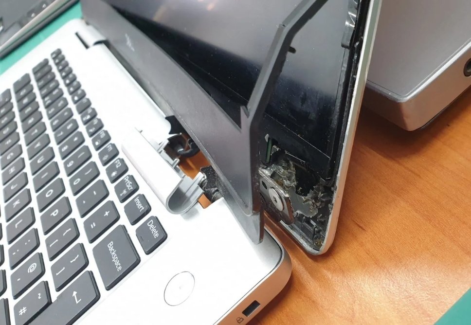 Địa Chỉ Thay Bản Lề Laptop Chính Hãng Tại Quận 7