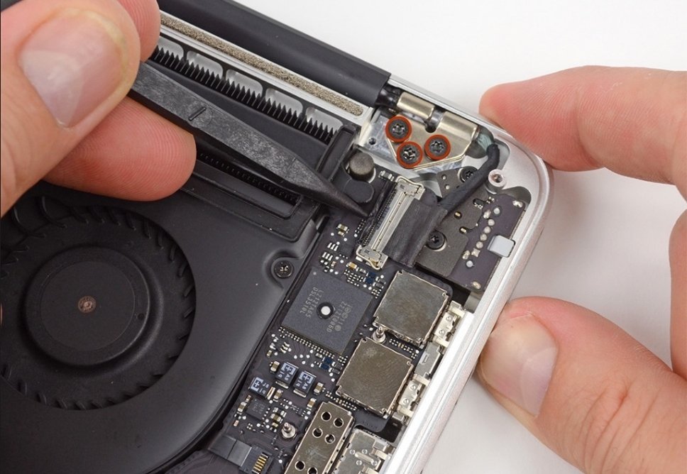 Địa Chỉ Thay Bản Lề Macbook Quận Thủ Đức Uy Tín