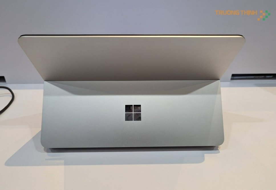 Địa Chỉ Thay Bản Lề Surface Quận Tân Bình Lấy Liền