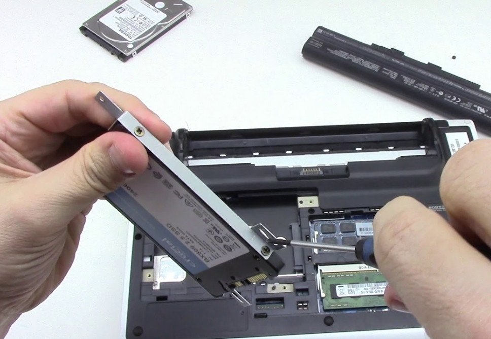 Địa Chỉ Thay Ổ Cứng Laptop Lấy Liền Ở Quận 10