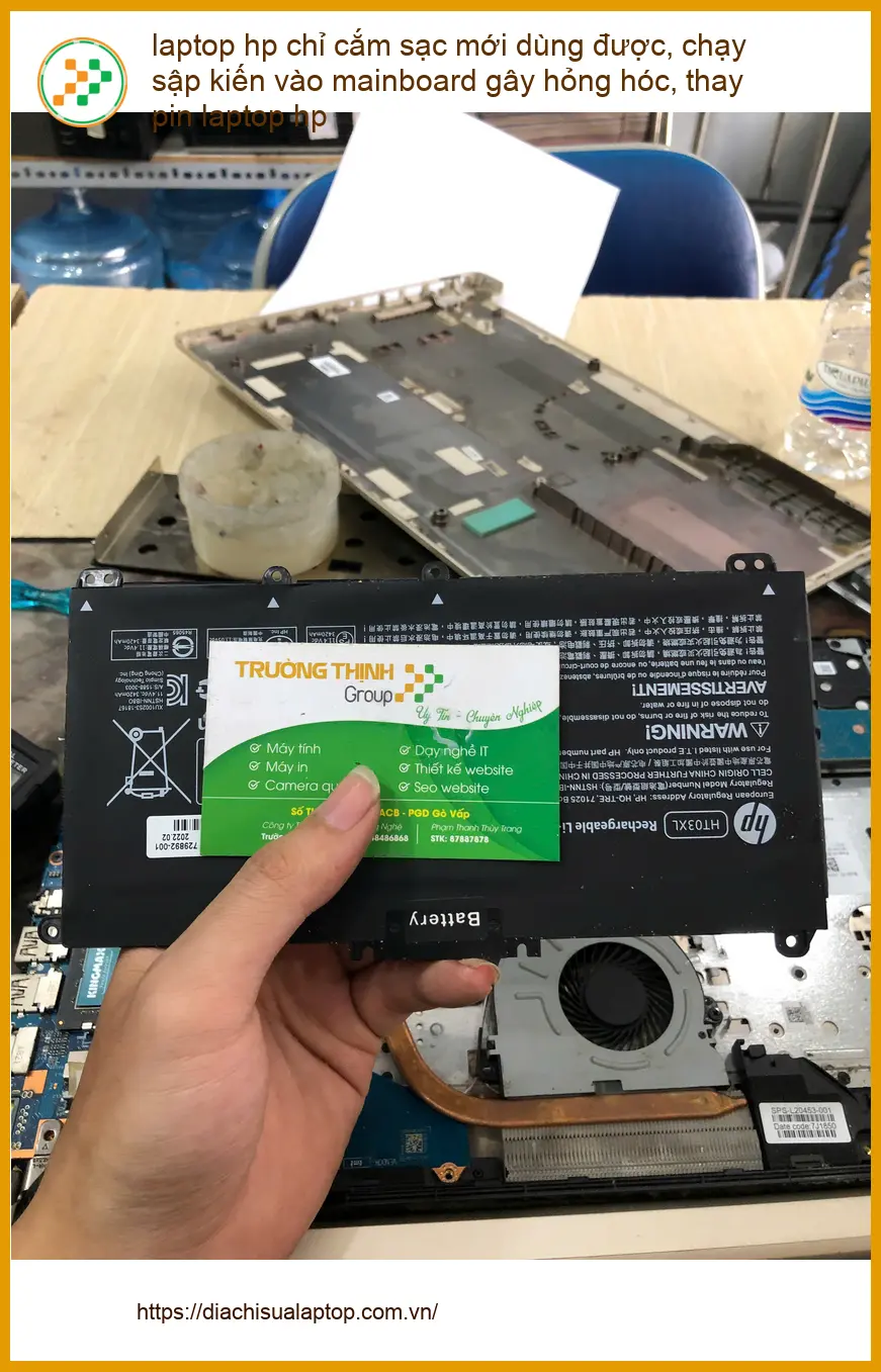 Tiệm Thay pin laptop hp Q. Bình Thạnh - Anh Tùng xử lý kiến mainboard ảnh thực tế 2
