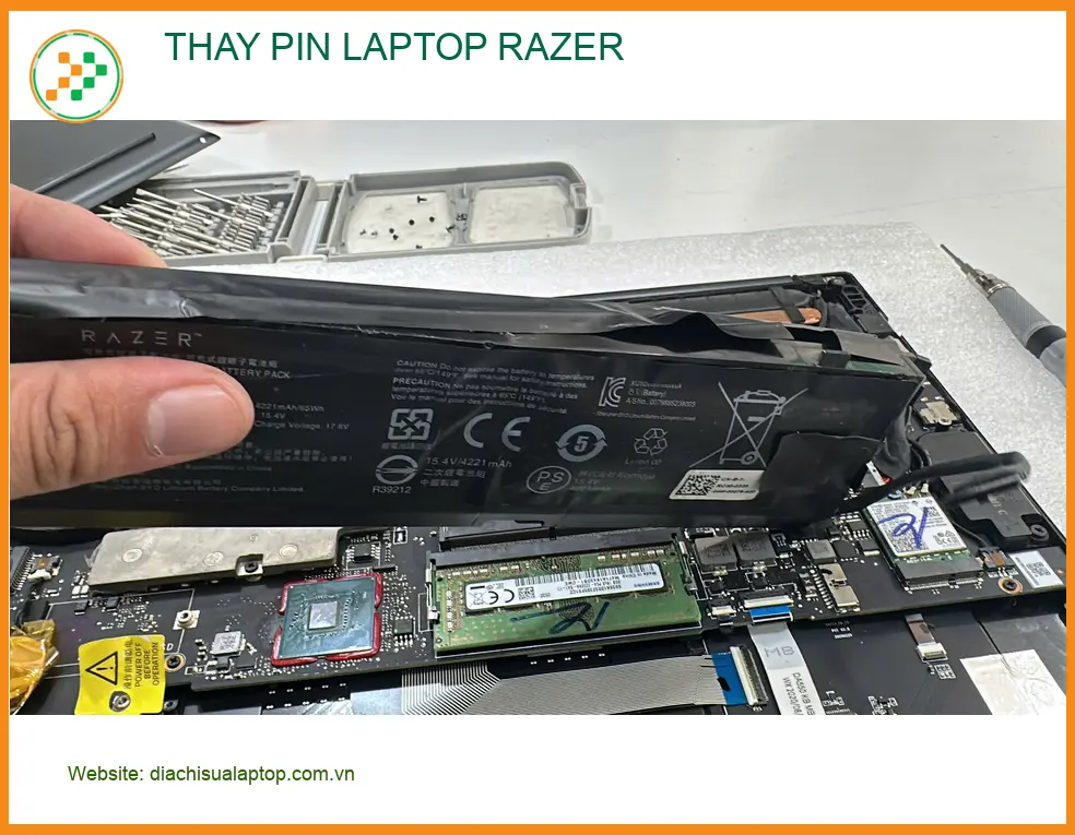 Chị Diễm giảng viên cần Dịch vụ Thay PIN LAPTOP RAZER Quận Gò Vấp lấy liền ảnh thực tế 1